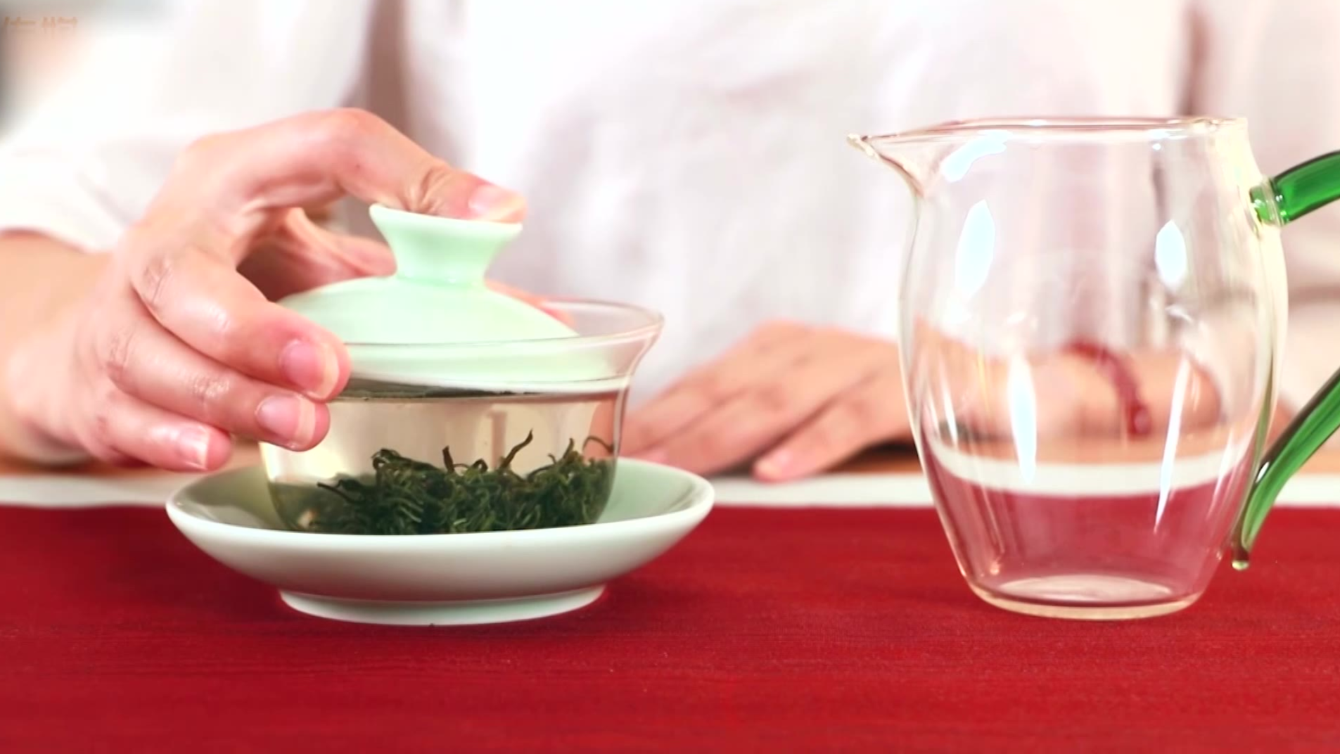 绿茶怎么分辨是陈茶还是新茶?